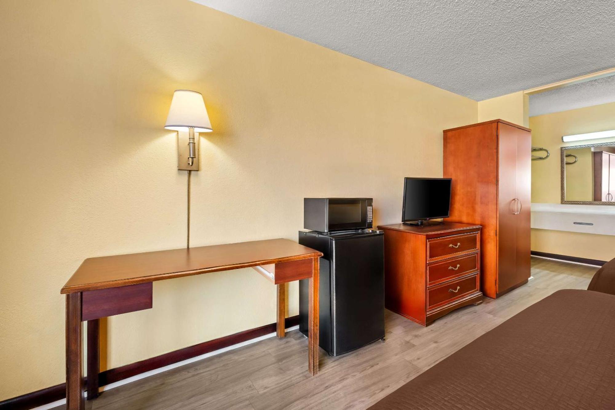 Rodeway Inn Monroe Kültér fotó